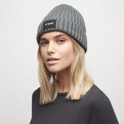 Le Bent Le Buddy Beanie -Tubbs Sales AW1822 030 On Body 1024x1024 3ded336f 4346 49e5 b4ff 11e38b195cf6