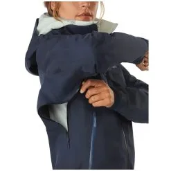 Arcteryx Beta AR Jacket Women -Tubbs Sales Arcteryx Beta AR Womens Waterproof Hooded Jacket Revised KingFisher Person Under arm 900x c77008f7 f891 4c00 915f af44095ed700